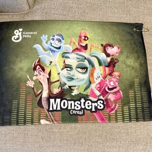 GENERAL MILLS Monsters Cereal PREMIUM TOWEL 23.5" X 16" EXC COND. Golf Clip